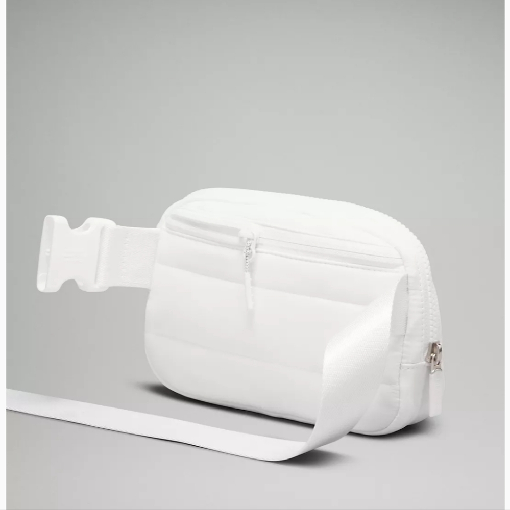 ๐๏ธ LULULEMON EVERYWHERE BELT BAG WUNDER PUFF 1L - WHITE - Picture 4 of 11